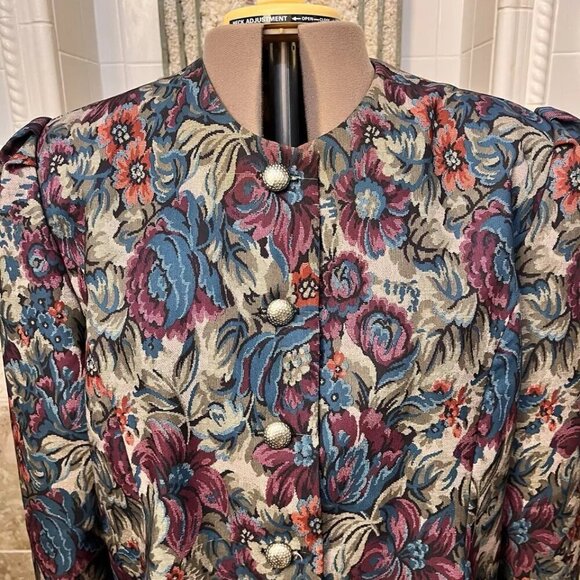 C B Collections. Sz 2x-3x. Faux Tapestry. Light Weight Vintage Jacket Top B57 - Picture 5 of 6
